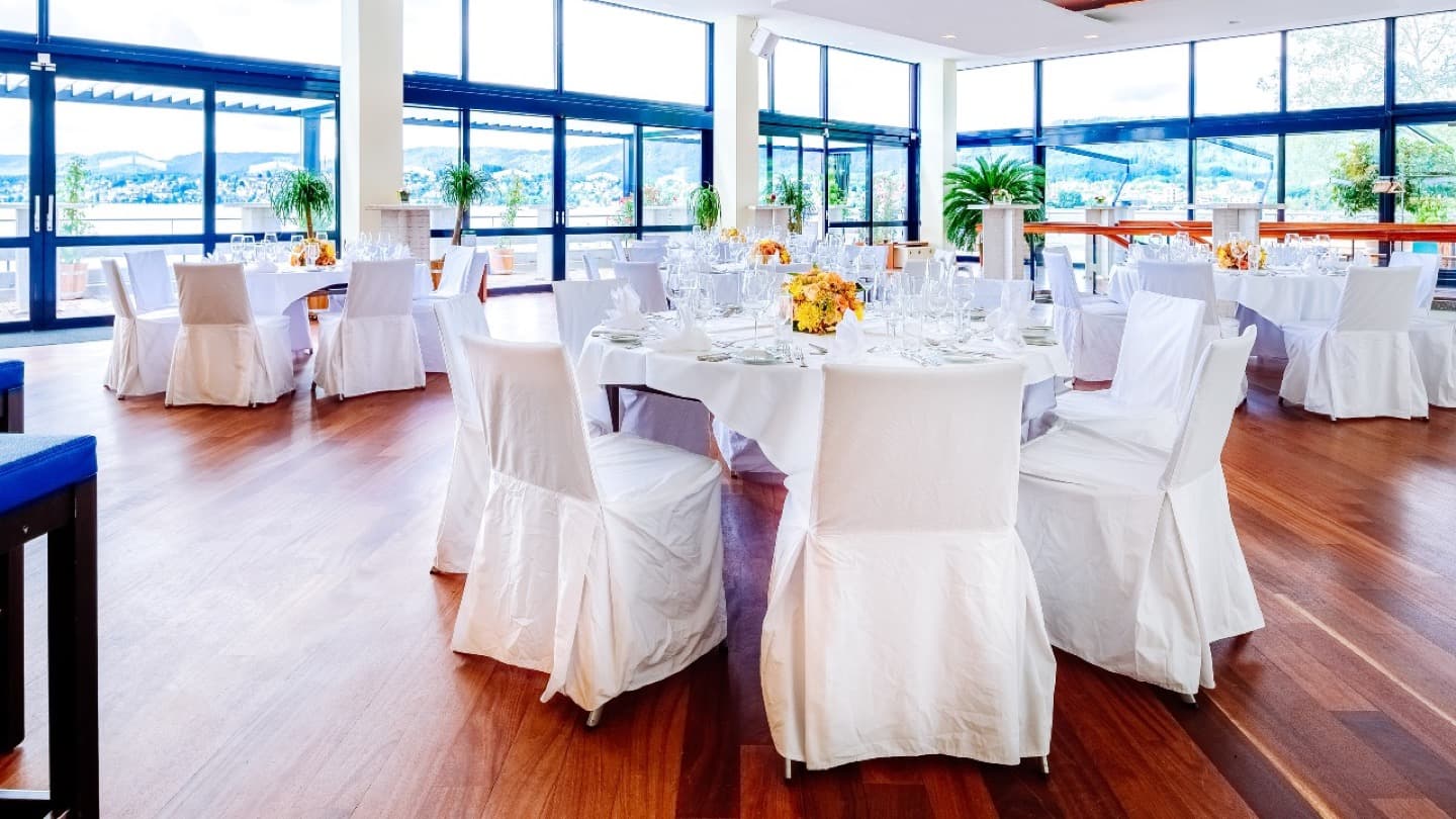 A banquet set up in the panoramic hall at Lake Side Zürich